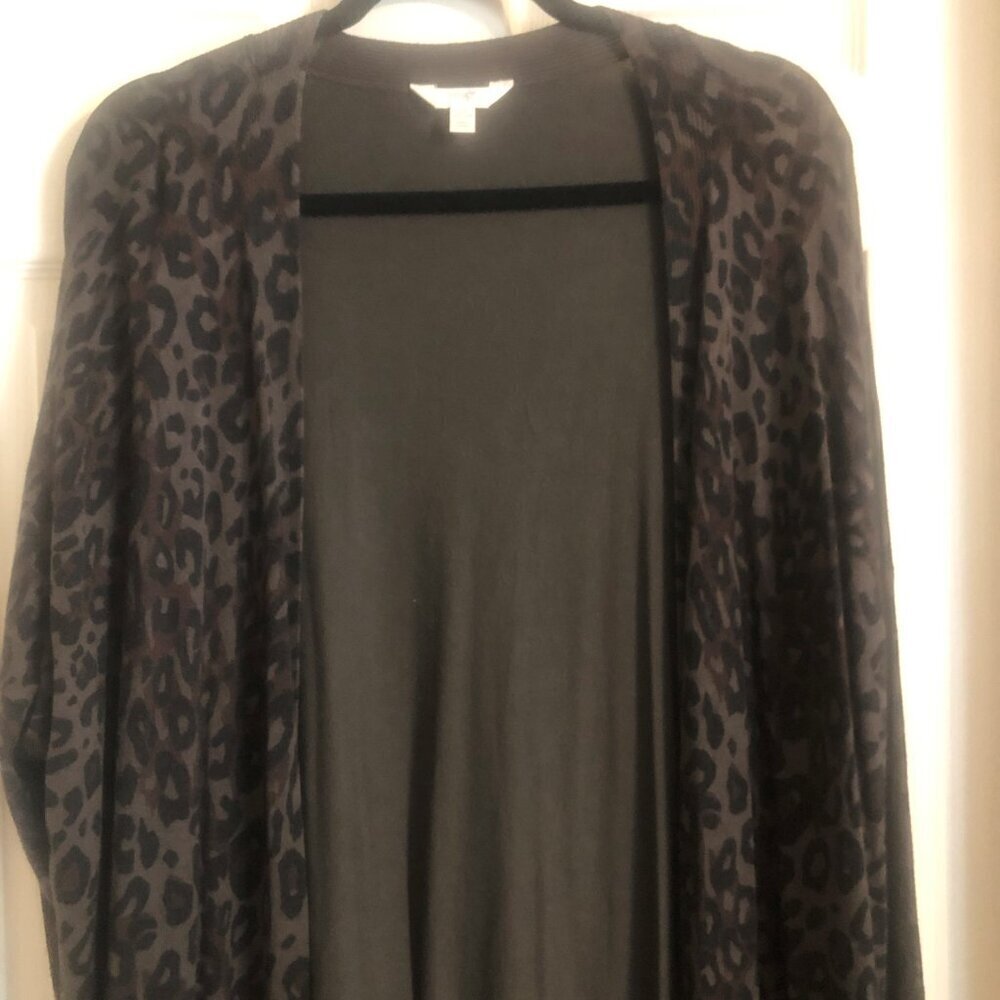 Terra & Sky long sleeve animal print knee length open front cardigan 2X‎